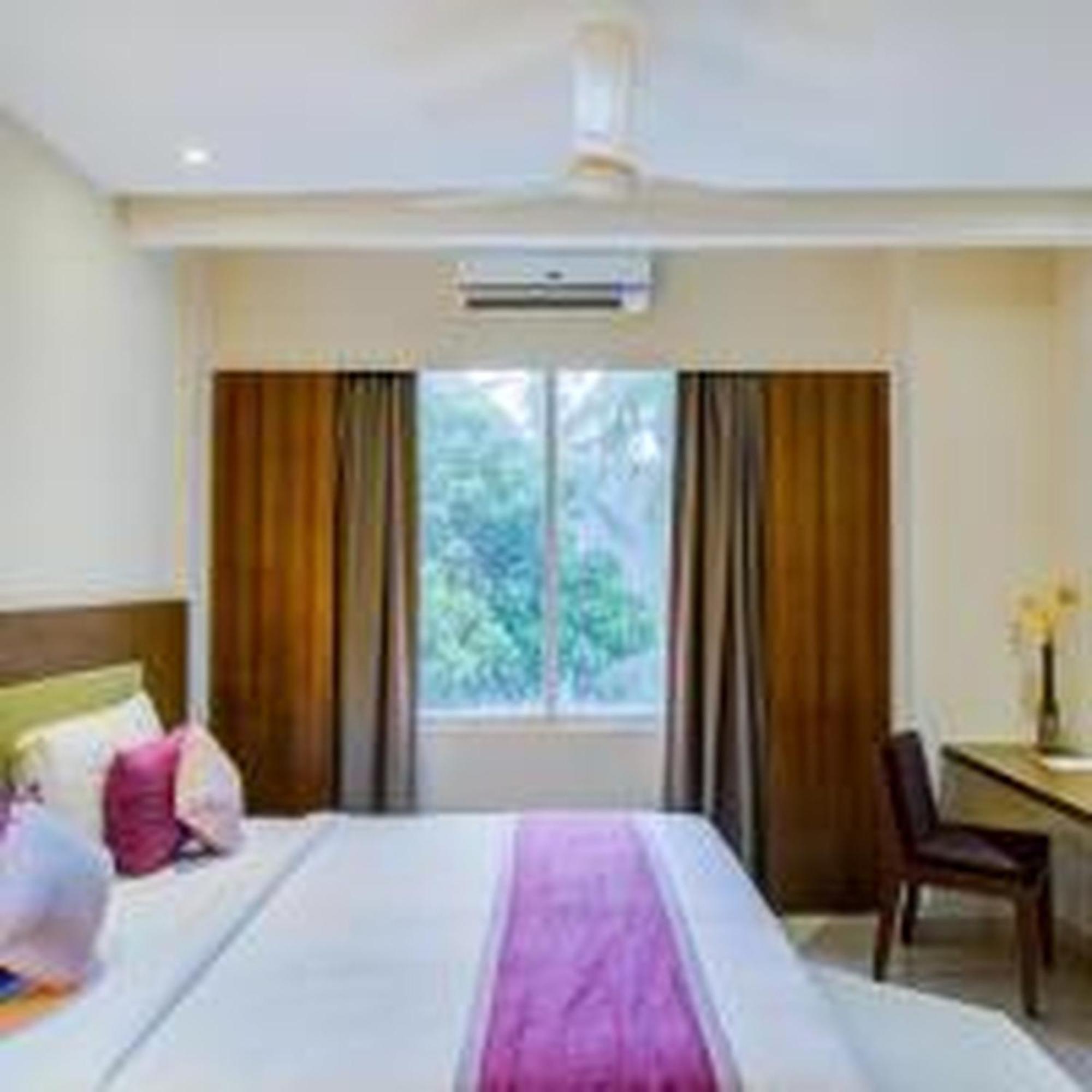 Jk Residency Kelakam Hotel Екстериор снимка